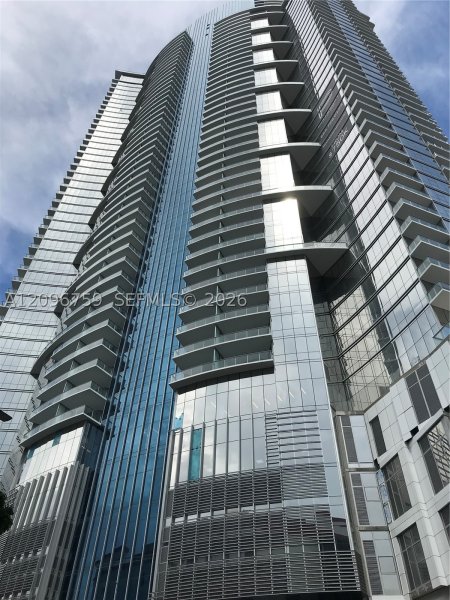 Apartment for rent at Paramount Miami WorldCenter 2104