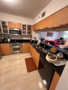 Comprar apartamento no Brickell on the River North 2801