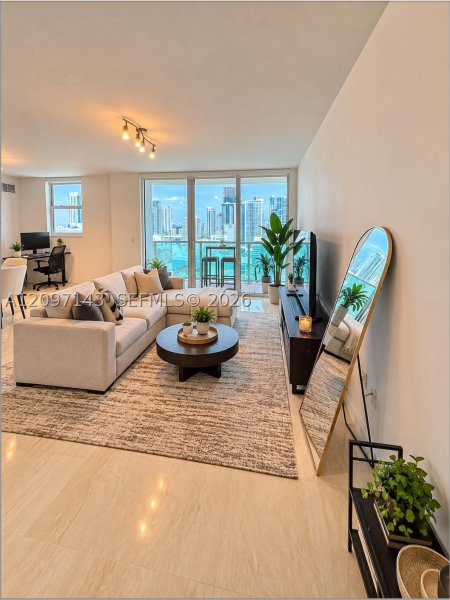 Comprar apartamento no Brickell on the River North 2801