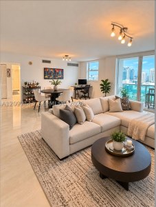 Comprar apartamento no Brickell on the River North 2801