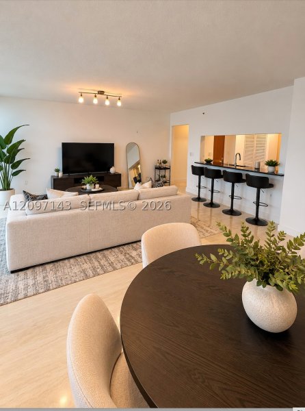 Comprar apartamento no Brickell on the River North 2801