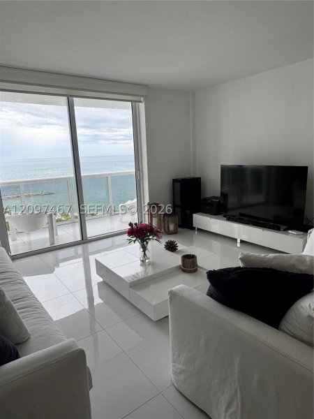 Apartment for rent at Harbour House 1434