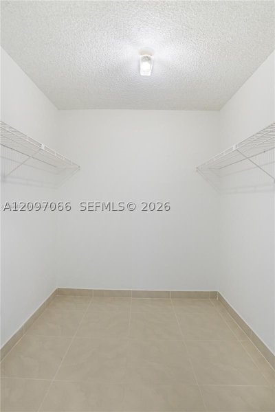 Condo for sale at Hallmark of Hollywood 414