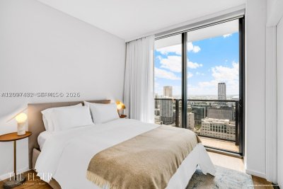 Comprar apartamento no The Elser Hotel and Residences 1601