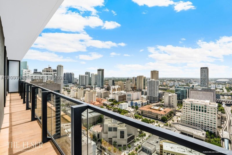 Comprar apartamento no The Elser Hotel and Residences 1601