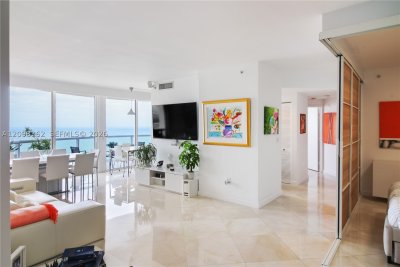 Alquiler de apartamento en Akoya 3909