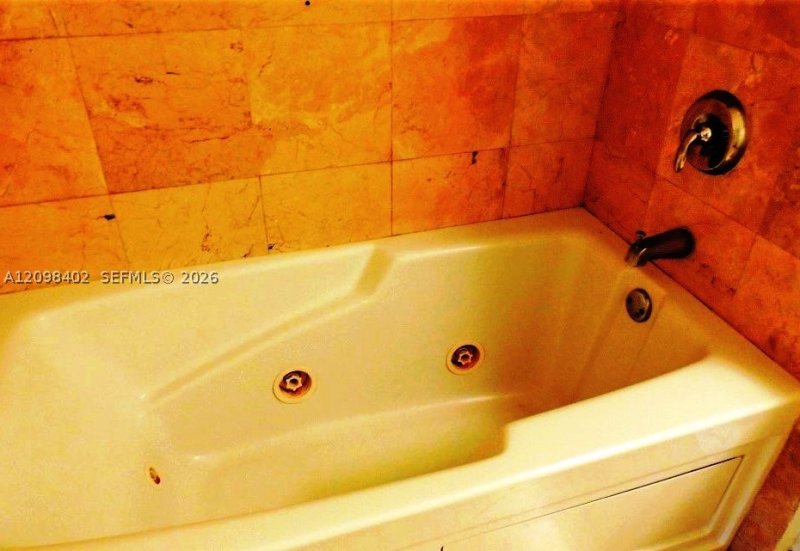 Comprar apartamento en 1800 Club 3405