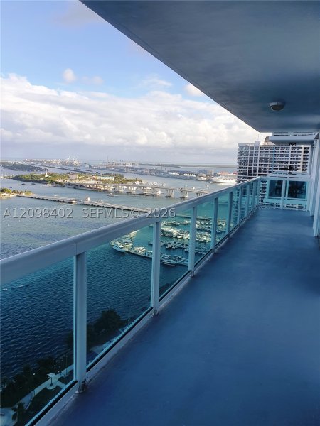 Comprar apartamento en 1800 Club 3405