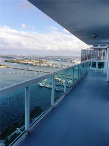 Comprar apartamento en 1800 Club 3405
