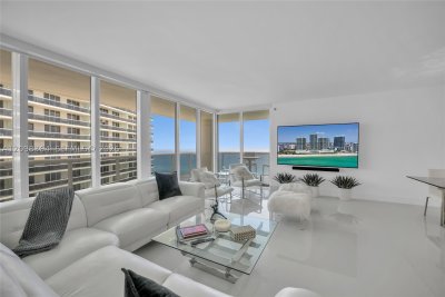 Comprar apartamento no Beach Club One 4110