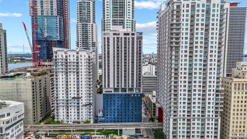 Comprar apartamento no YotelPad Miami 3106