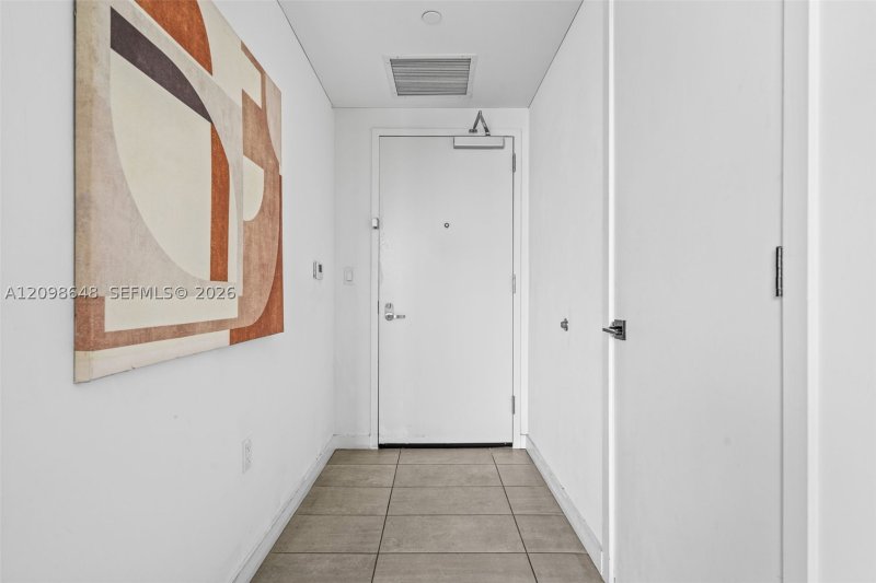 Comprar apartamento no YotelPad Miami 3106