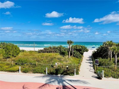 Oceanside Plaza Apt #14Y