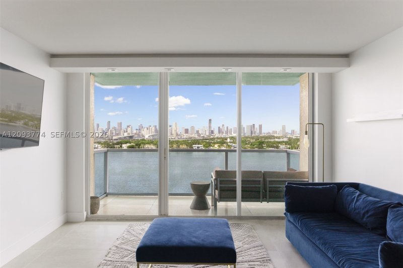 Comprar apartamento en Floridian 1503