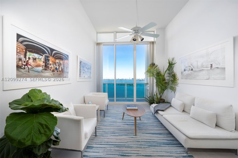 Apartment for rent at New Wave PH2C
