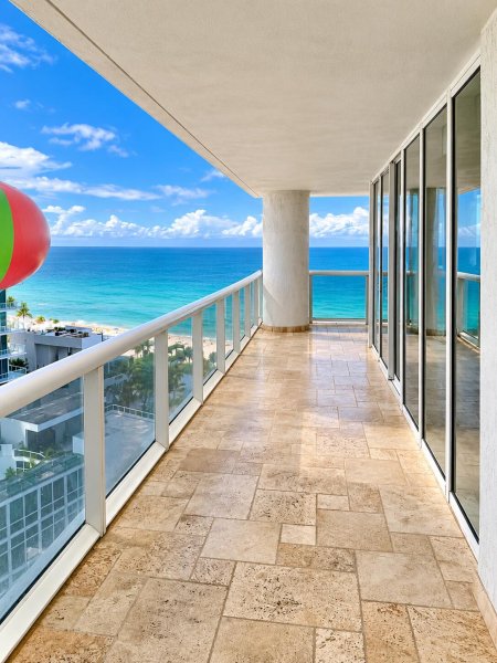 Condo for sale at Beach Club Three 1210