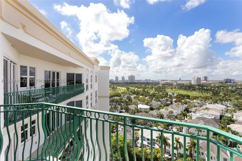 Alquiler de apartamento en Turnberry Village South TS08
