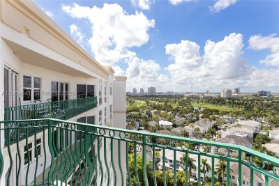 Alquiler de apartamento en Turnberry Village South TS08