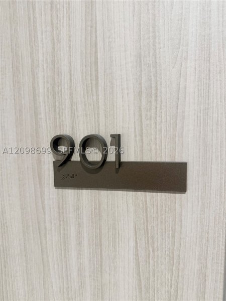 Condo for sale at One Park Tower by Turnberry 901