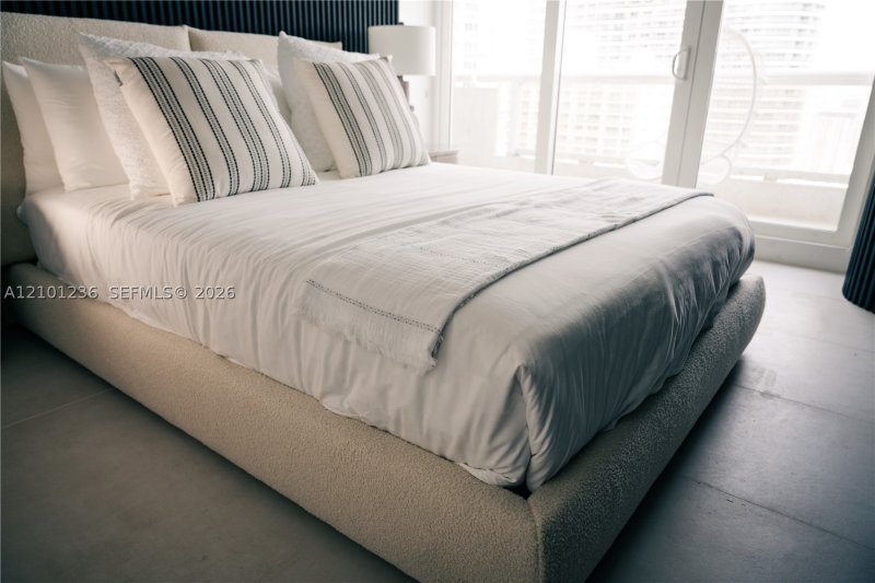 Aluguel de apartamento no The Grand D-3940