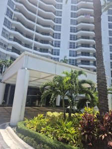 Comprar apartamento no Mystic Pointe 300 1202