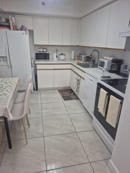 Condo for sale at Mystic Pointe 300 1202