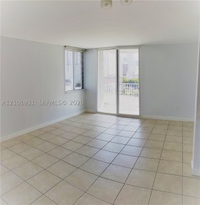 Aluguel de apartamento no Madison Miami W-903