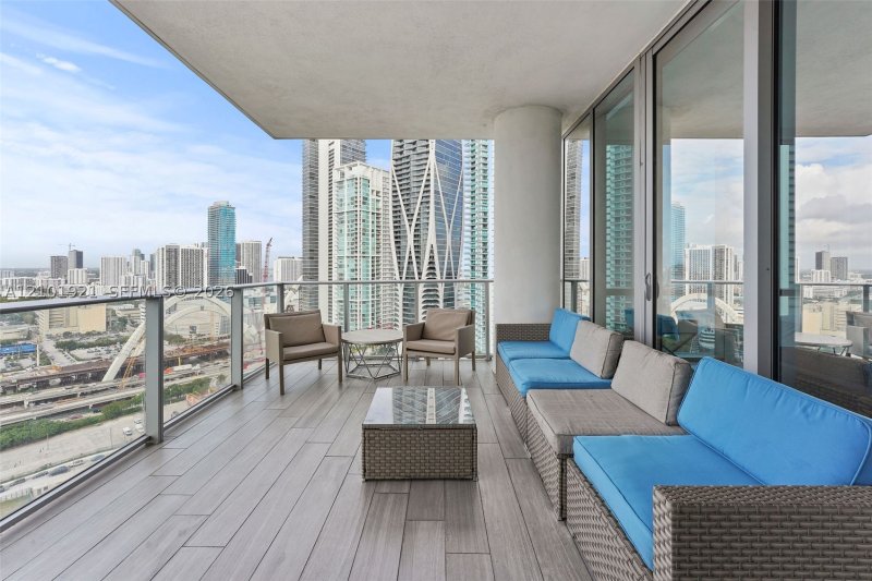 Aluguel de apartamento no Paramount Miami WorldCenter 2601
