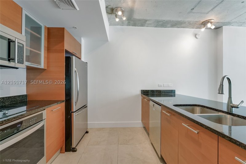 Condo for sale at Midtown Miami 2 M0808