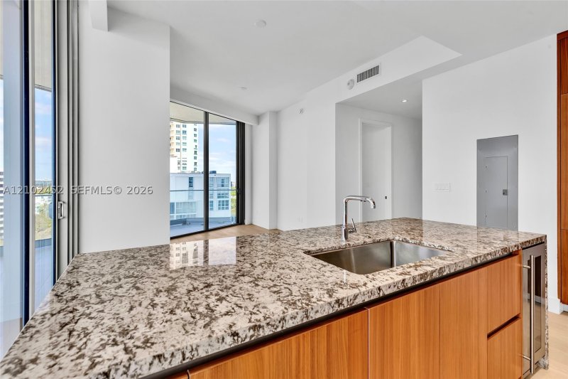 Apartment for rent at Una Residences at Brickell 803
