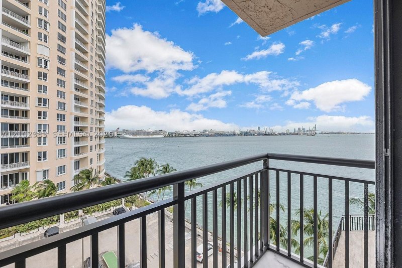 Comprar apartamento en Brickell Key Two 928