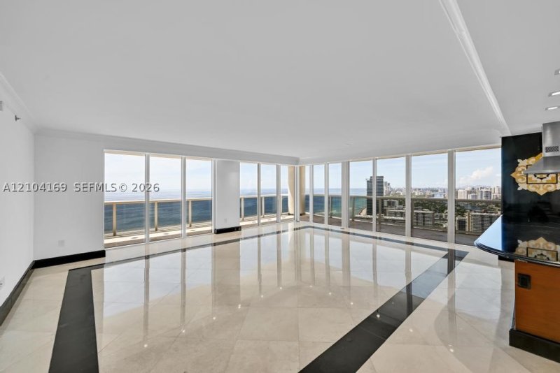 Condo for sale at Beach Club One LP4204