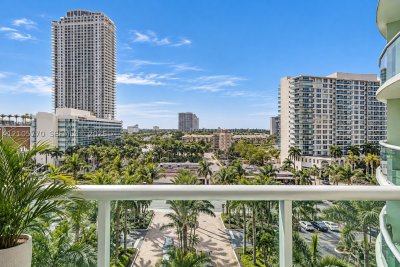 Tides Hollywood Beach Apt #8S