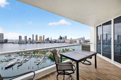 Comprar apartamento en 7000 Williams Island 2409-2410