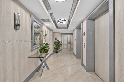 The Pinnacle Apt #3402
