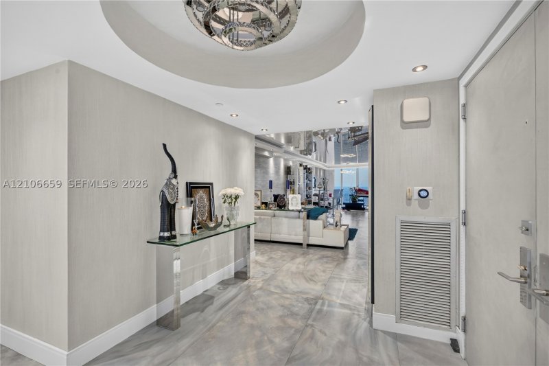 Comprar apartamento en The Pinnacle 3402