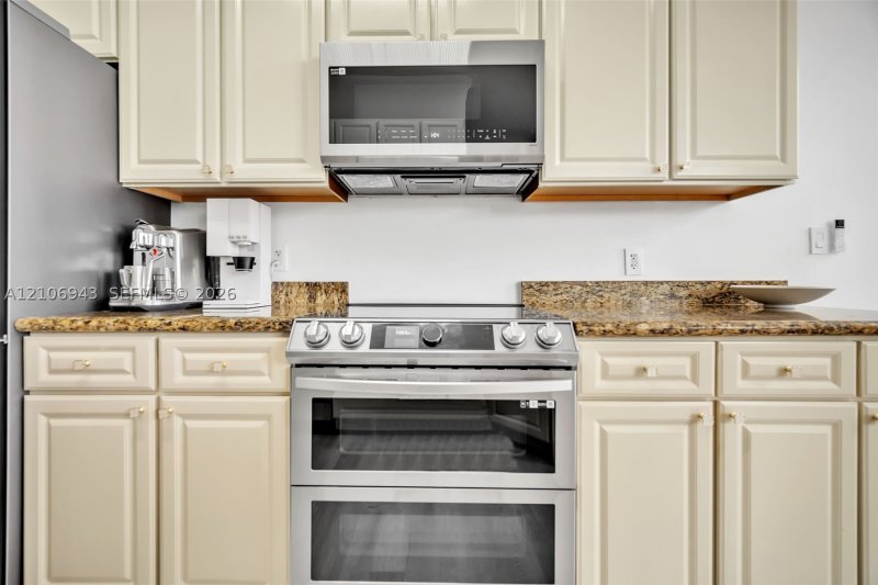 Property photo # 6