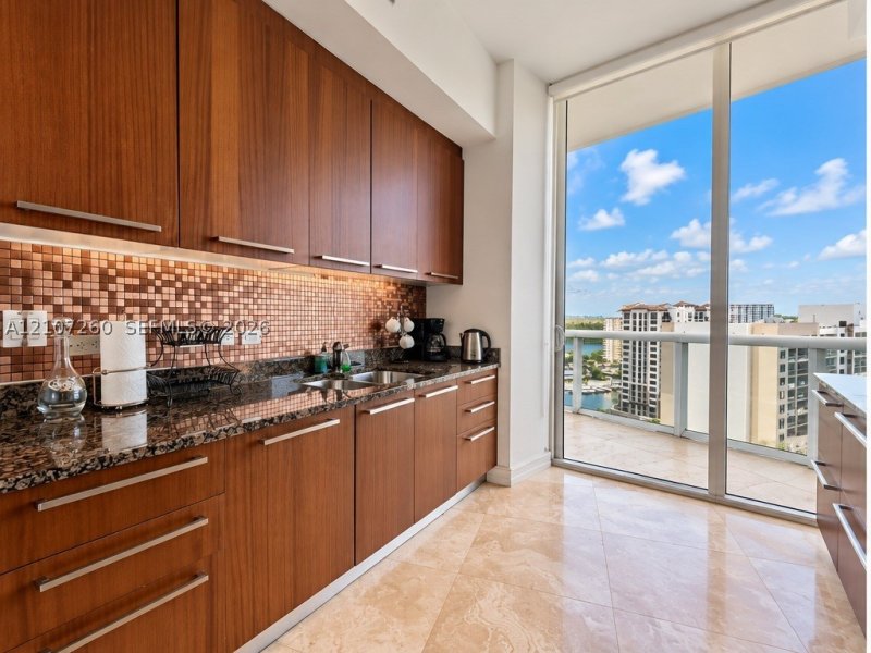 Comprar apartamento en Trump Tower One 1605