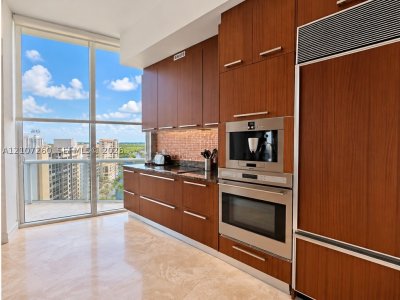Comprar apartamento en Trump Tower One 1605