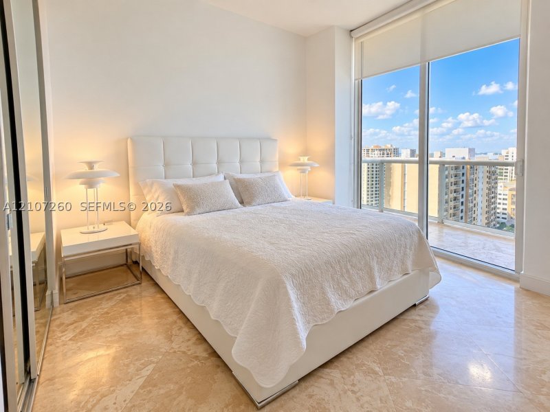 Comprar apartamento en Trump Tower One 1605