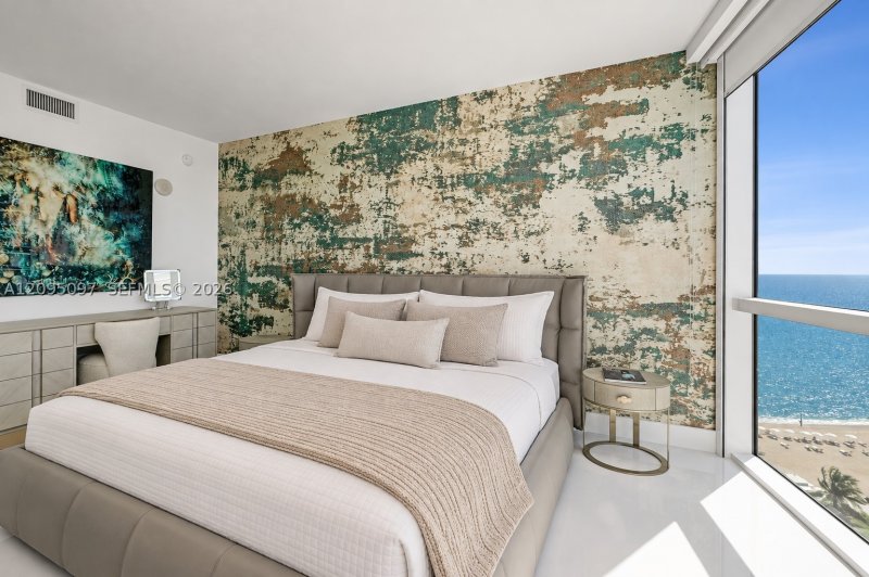 Condo for sale at Trump Royale 1407