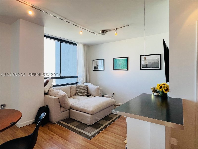 Property photo # 9
