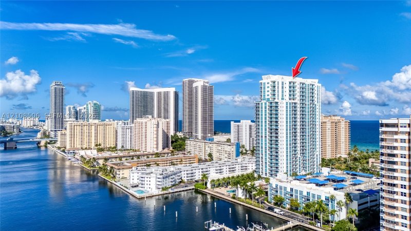 Aluguel de apartamento no Ocean Marine Yacht Club 401