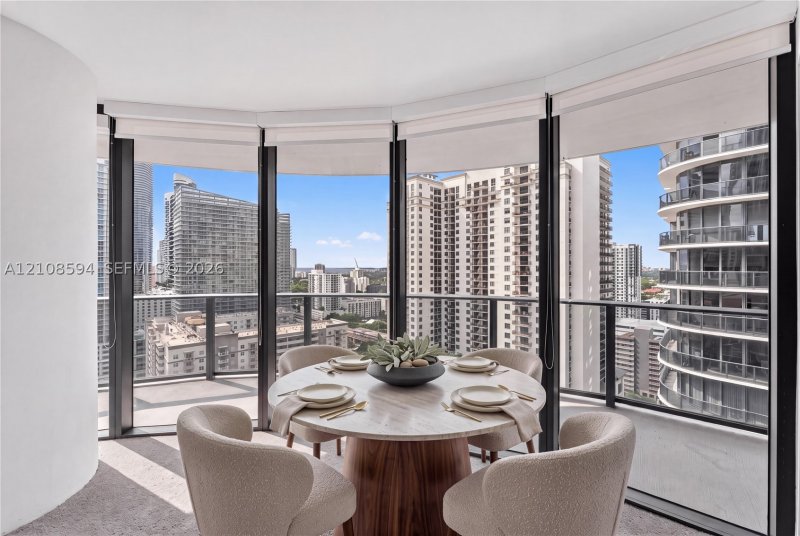 Comprar apartamento no Brickell Heights East 2206