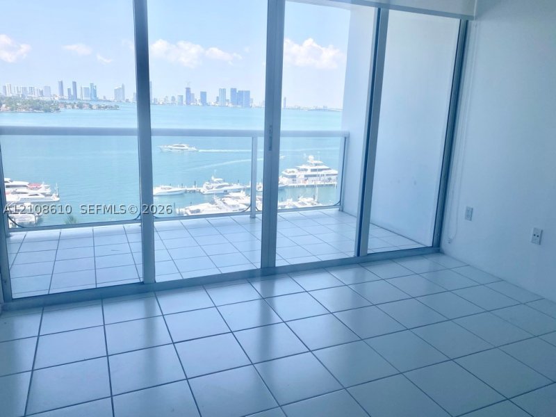 Apartment for rent at Sunset Harbour North 1210