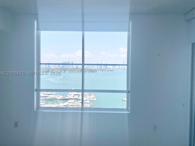 Apartment for rent at Sunset Harbour North 1210
