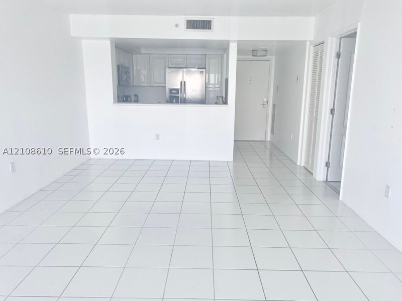 Apartment for rent at Sunset Harbour North 1210