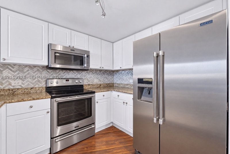 Apartment for rent at Turnberry On The Green 2001