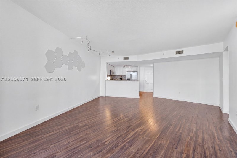 Apartment for rent at Turnberry On The Green 2001
