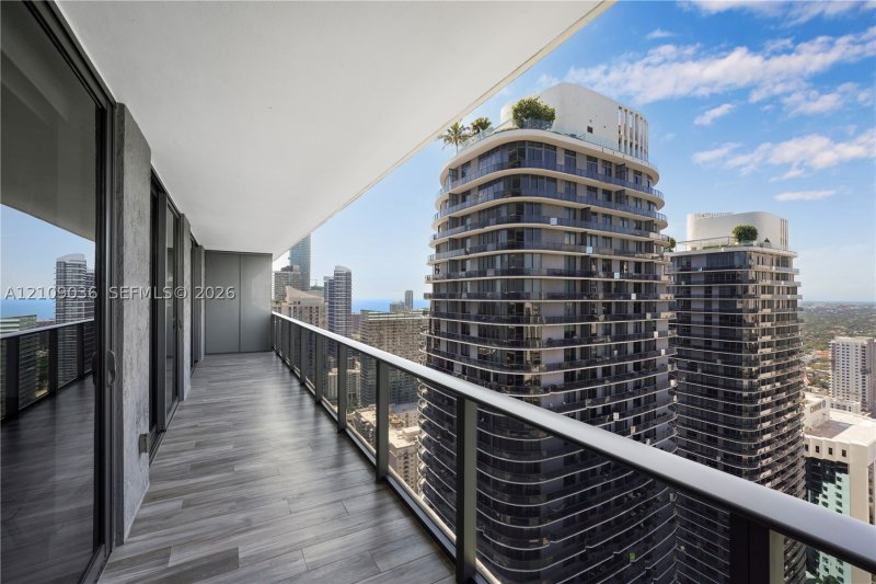 Comprar apartamento en SLS Lux Brickell 4410